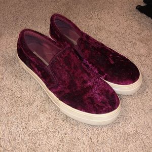Velvet Steve Madden
